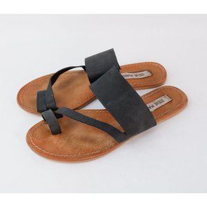 Steve Madden Black Strappy One Toe Sandals, 7.5